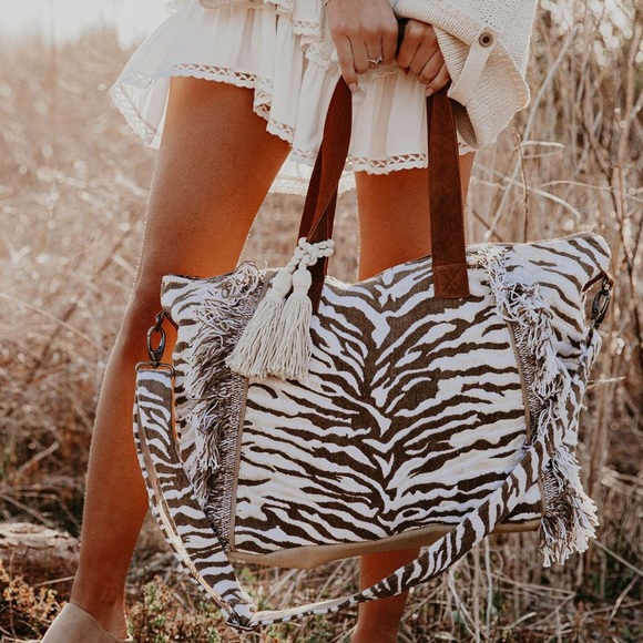 Handbags - NWT Zebra Animal Print Safari WOVEN WEEKENDER BAG